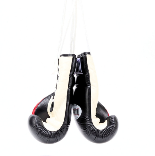 Thaismai Lace-Up Boxing Gloves