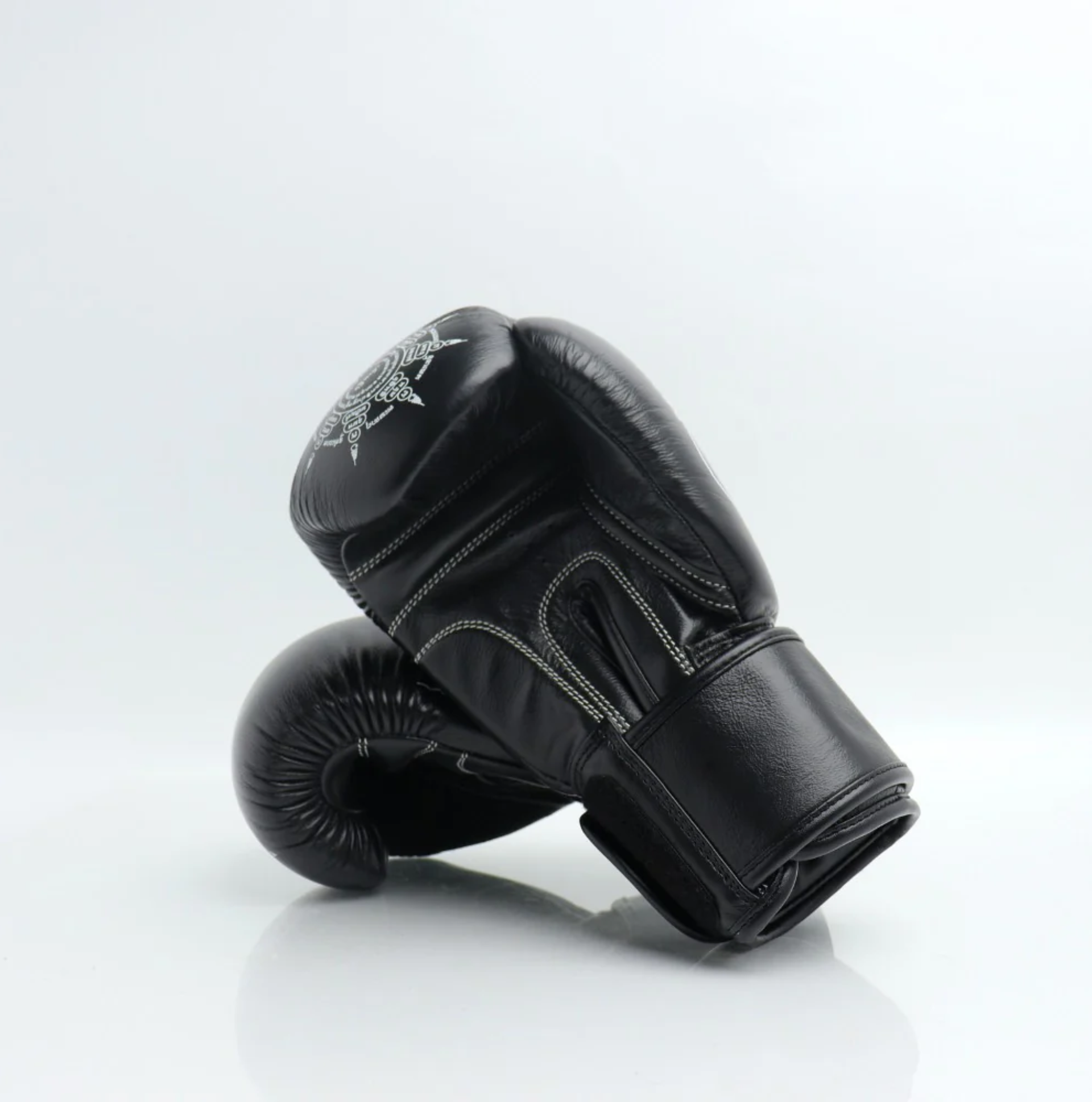 Thaismai Boxing Gloves YANT Muay  Black